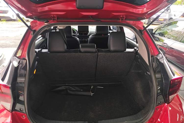 Used Toyota YARiS L Zhi Xuan 2021 X-Trail 1.5L CVT Luxury Edition Trunk