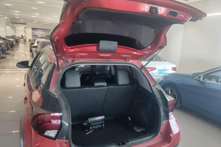Used Toyota YARiS L Zhi Xuan 2021 X-Trail 1.5L CVT Luxury Edition Trunk