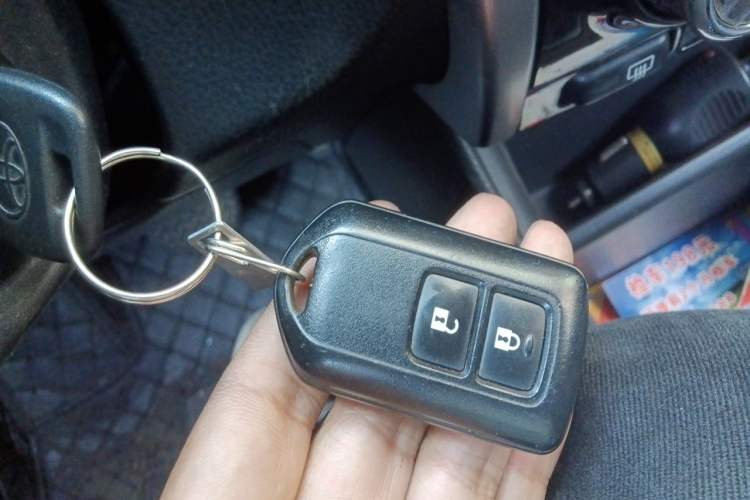 Used Toyota YARiS L Zhi Xuan 2021 X-Trail 1.5L CVT Leading Edition Vehicle Key