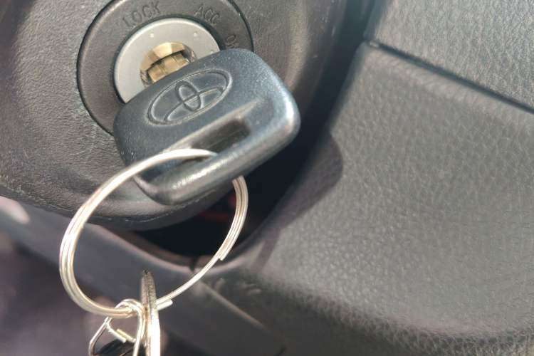Used Toyota YARiS L Zhi Xuan 2021 X-Trail 1.5L CVT Leading Edition Vehicle Key