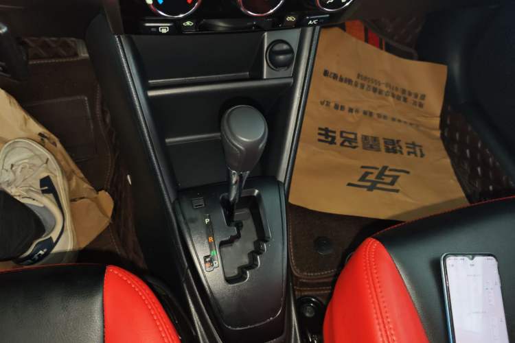 Used Toyota YARiS L Zhi Xuan 2021 1.5L CVT Leading Edition Gear Lever