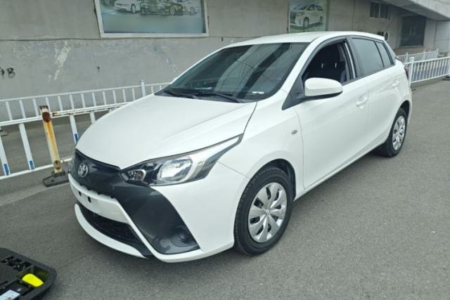 Ojetý Toyota YARiS L Zhi Xuan 2021 1.5L CVT Leading Edition