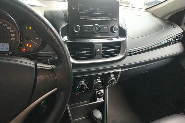 Used Toyota YARiS L Zhi Xuan 2021 X-Trail 1.5L CVT Luxury Edition Audio And AC Panel