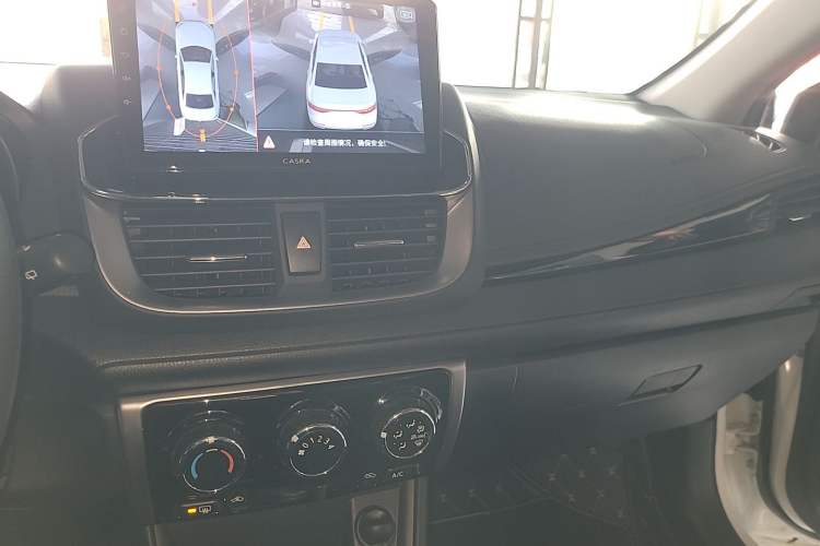 Used Toyota YARiS L Zhi Xuan 2021 X-Trail 1.5L CVT Luxury Edition Audio And AC Panel