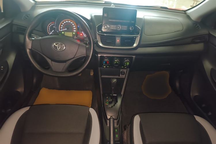 Used Toyota YARiS L Zhi Xuan 2021 1.5L CVT Leading Edition Center Console