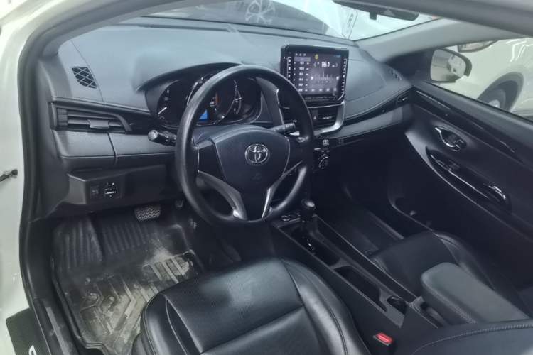 Used Toyota YARiS L Zhi Xuan 2021 X-Trail 1.5L CVT Luxury Edition Center Console