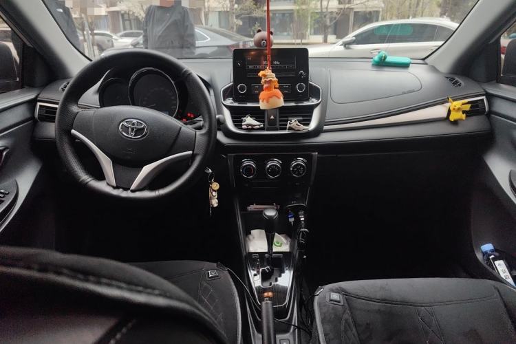 Used Toyota YARiS L Zhi Xuan 2021 1.5L CVT Leading Edition Center Console