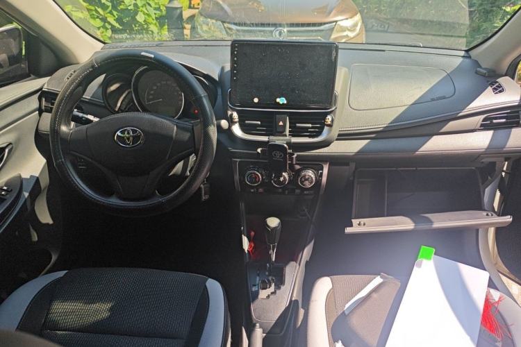 Used Toyota YARiS L Zhi Xuan 2021 X-Trail 1.5L CVT Leading Edition Center Console
