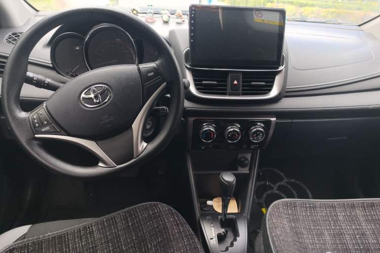 Used Toyota YARiS L Zhi Xuan 2021 X-Trail 1.5L CVT Leading Edition Center Console