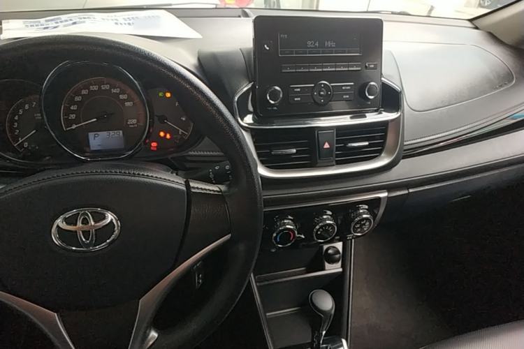Used Toyota YARiS L Zhi Xuan 2021 X-Trail 1.5L CVT Luxury Edition Center Console