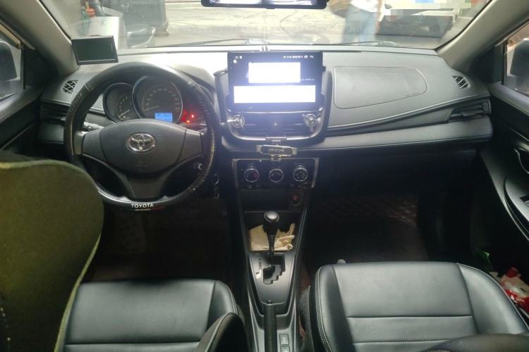 Used Toyota YARiS L Zhi Xuan 2021 1.5L CVT Leading Edition Center Console