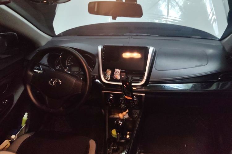 Used Toyota YARiS L Zhi Xuan 2021 X-Trail 1.5L CVT Leading Edition Center Console