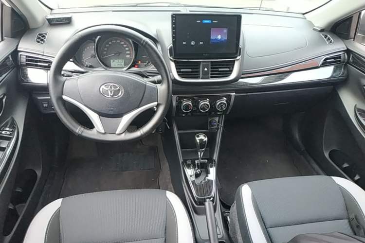 Used Toyota YARiS L Zhi Xuan 2021 X-Trail 1.5L CVT Leading Edition Center Console