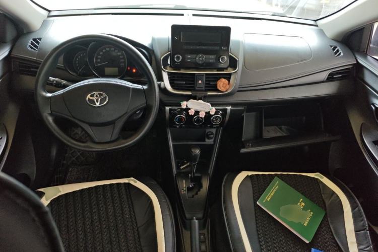 Used Toyota YARiS L Zhi Xuan 2021 X-Trail 1.5L CVT Leading Edition Center Console