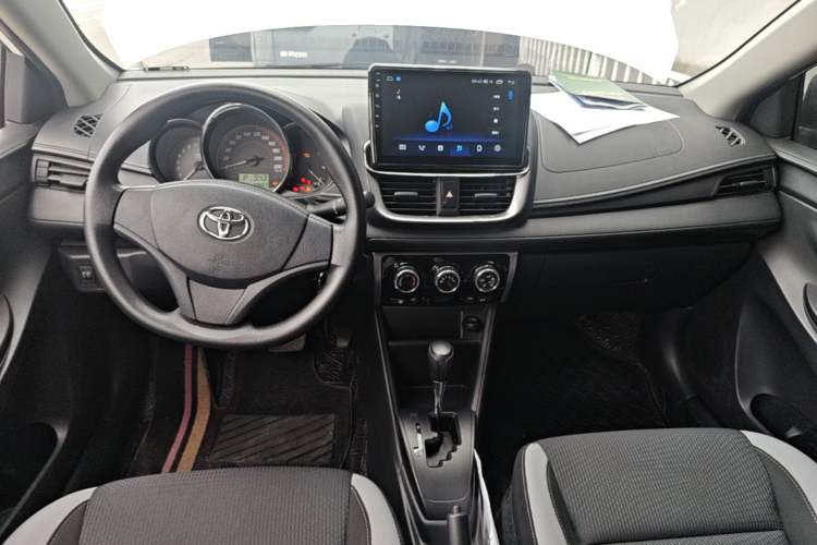 Used Toyota YARiS L Zhi Xuan 2021 1.5L CVT Leading Edition Center Console