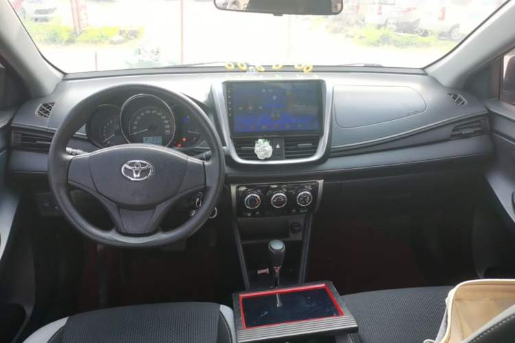 Used Toyota YARiS L Zhi Xuan 2021 X-Trail 1.5L CVT Leading Edition Center Console