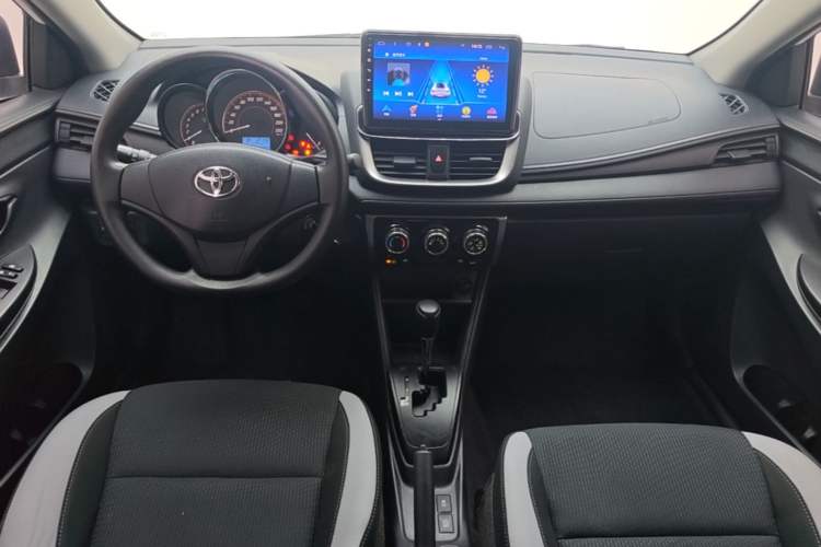 Used Toyota YARiS L Zhi Xuan 2021 X-Trail 1.5L CVT Leading Edition Center Console