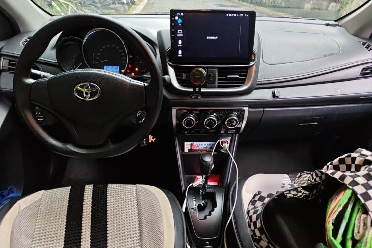 Used Toyota YARiS L Zhi Xuan 2021 1.5L CVT Leading Edition Center Console
