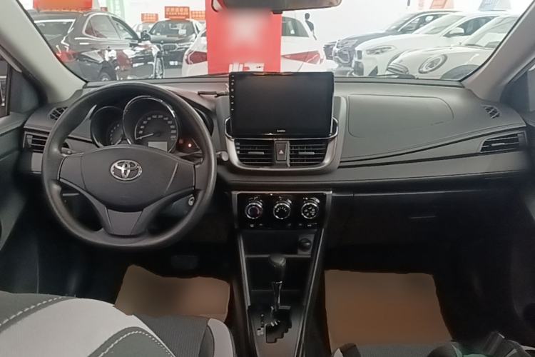 Used Toyota YARiS L Zhi Xuan 2021 X-Trail 1.5L CVT Leading Edition Center Console