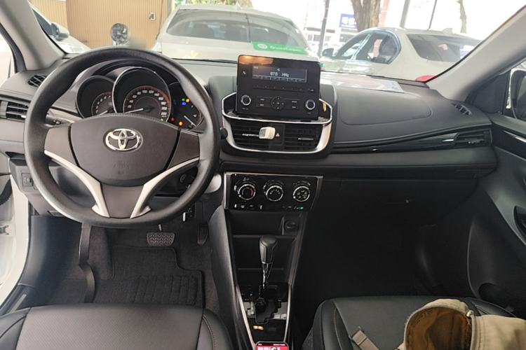 Used Toyota YARiS L Zhi Xuan 2021 X-Trail 1.5L CVT Luxury Edition Center Console