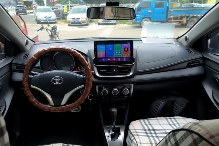 Used Toyota YARiS L Zhi Xuan 2021 1.5L CVT Leading Edition Center Console