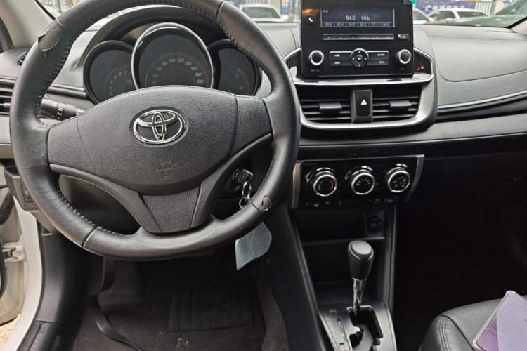 Used Toyota YARiS L Zhi Xuan 2021 X-Trail 1.5L CVT Leading Edition Center Console