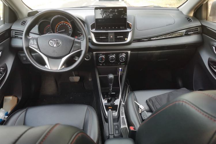 Used Toyota YARiS L Zhi Xuan 2021 X-Trail X 1.5L CVT Prestige Edition Center Console