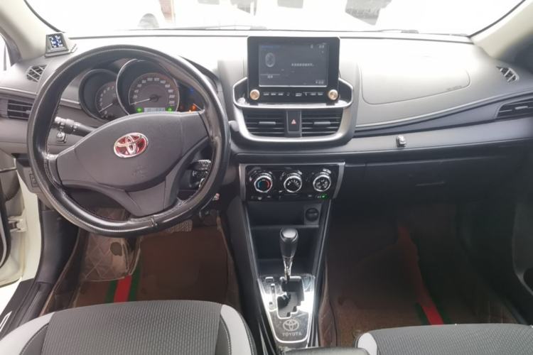 Used Toyota YARiS L Zhi Xuan 2021 X-Trail 1.5L CVT Leading Edition Center Console