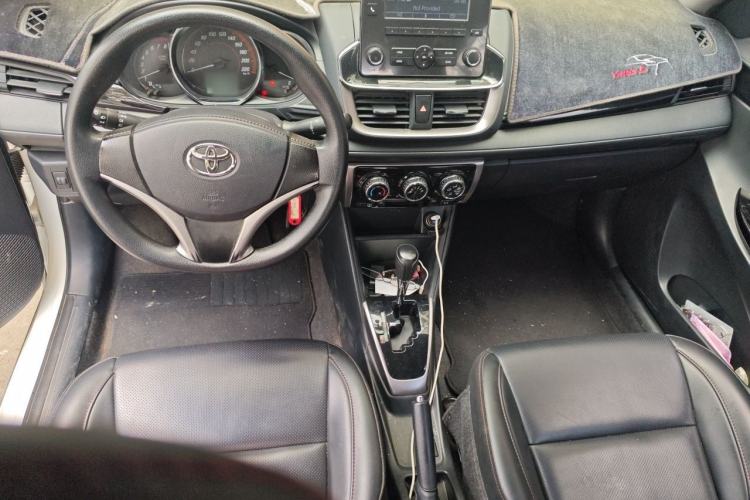 Used Toyota YARiS L Zhi Xuan 2021 X-Trail 1.5L CVT Luxury Edition Center Console