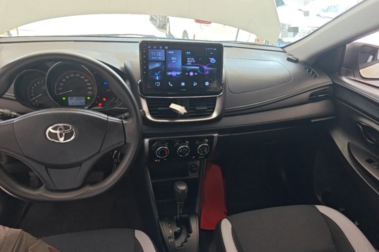 Used Toyota YARiS L Zhi Xuan 2021 1.5L CVT Leading Edition Center Console