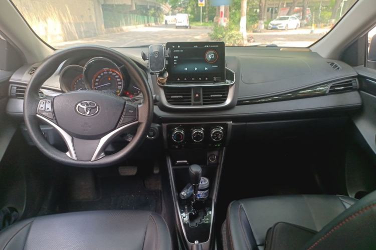 Used Toyota YARiS L Zhi Xuan 2021 X-Trail X 1.5L CVT Prestige Edition Center Console