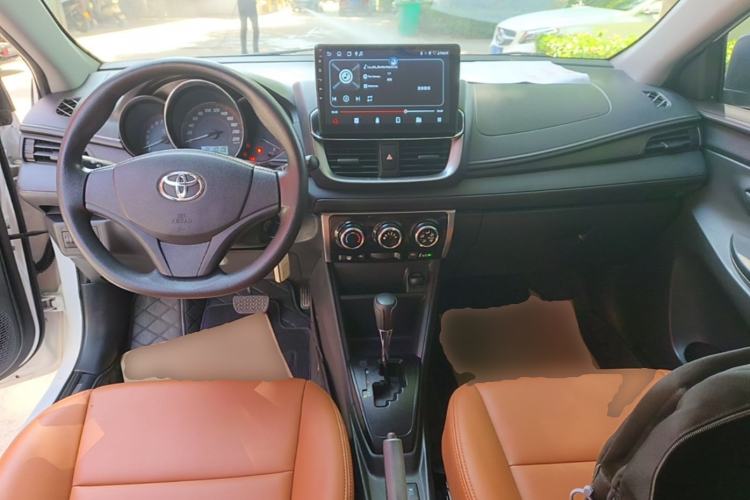 Used Toyota YARiS L Zhi Xuan 2021 1.5L CVT Leading Edition Center Console