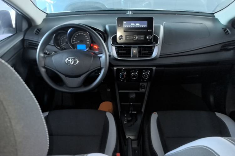 Used Toyota YARiS L Zhi Xuan 2021 1.5L CVT Leading Edition Center Console