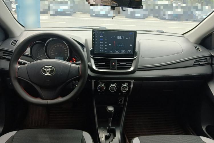 Used Toyota YARiS L Zhi Xuan 2021 X-Trail 1.5L CVT Leading Edition Center Console