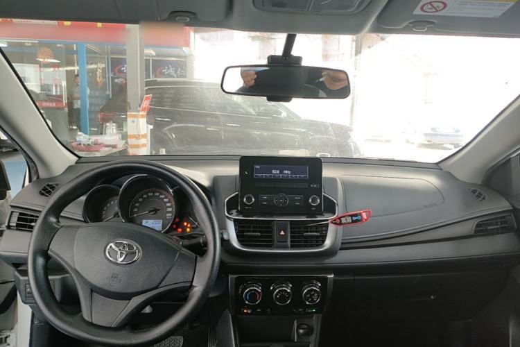 Used Toyota YARiS L Zhi Xuan 2021 X-Trail 1.5L CVT Leading Edition Center Console