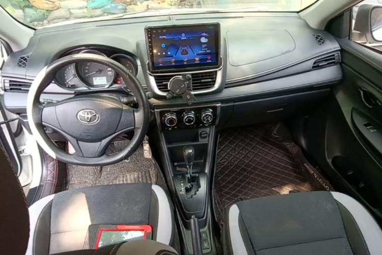 Used Toyota YARiS L Zhi Xuan 2021 X-Trail 1.5L CVT Leading Edition Center Console