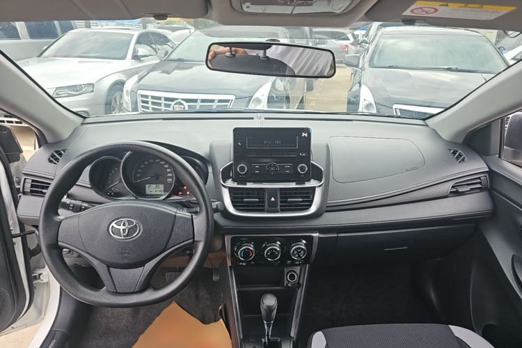 Used Toyota YARiS L Zhi Xuan 2021 1.5L CVT Leading Edition Center Console
