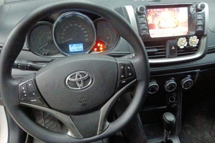 Used Toyota YARiS L Zhi Xuan 2021 X-Trail 1.5L CVT Leading Edition Center Console