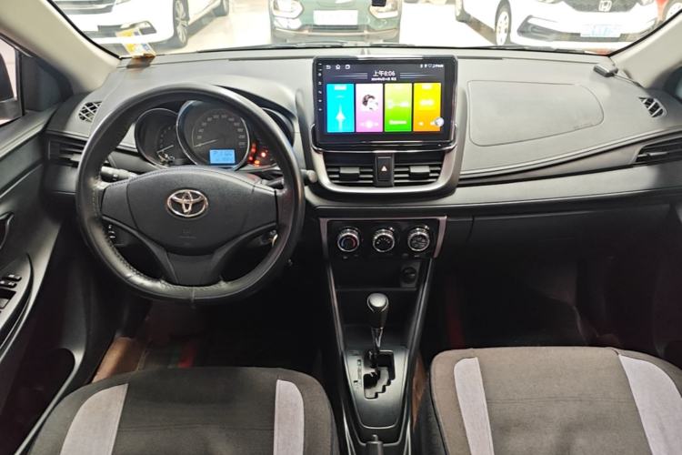 Used Toyota YARiS L Zhi Xuan 2021 1.5L CVT Leading Edition Center Console