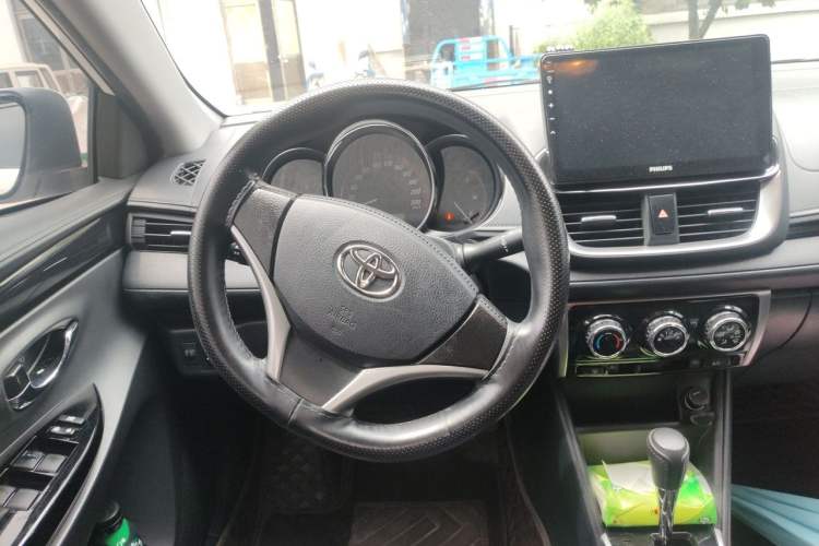 Used Toyota YARiS L Zhi Xuan 2021 X-Trail 1.5L CVT Luxury Edition Center Console