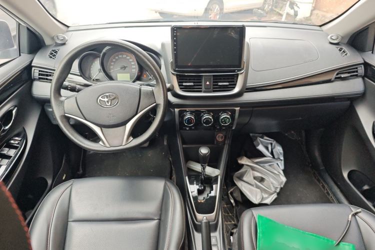Used Toyota YARiS L Zhi Xuan 2021 X-Trail 1.5L CVT Luxury Edition Center Console