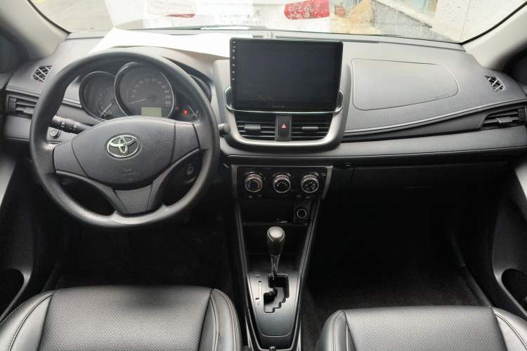 Used Toyota YARiS L Zhi Xuan 2021 X-Trail 1.5L CVT Leading Edition Center Console