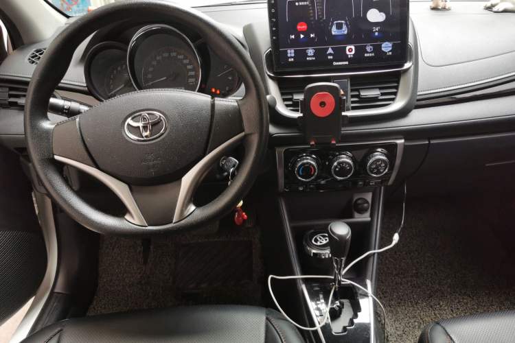 Used Toyota YARiS L Zhi Xuan 2021 X-Trail 1.5L CVT Luxury Edition Center Console