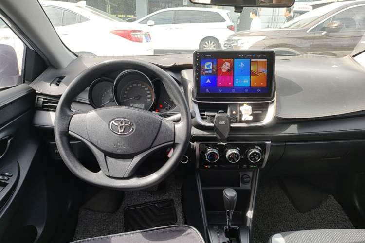 Used Toyota YARiS L Zhi Xuan 2021 X-Trail 1.5L CVT Leading Edition Center Console