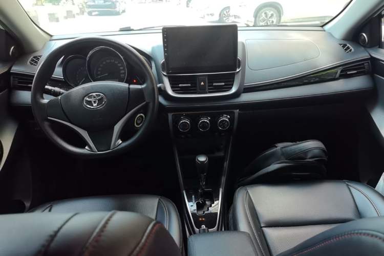 Used Toyota YARiS L Zhi Xuan 2021 X-Trail 1.5L CVT Luxury Edition Center Console