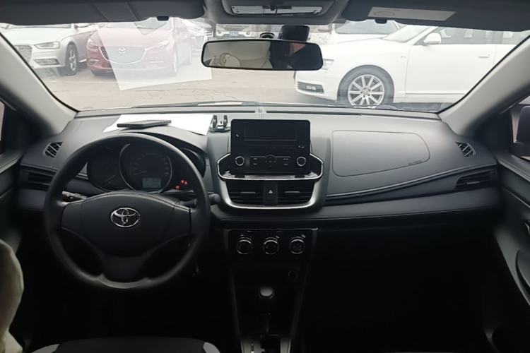 Used Toyota YARiS L Zhi Xuan 2021 X-Trail 1.5L CVT Leading Edition Center Console