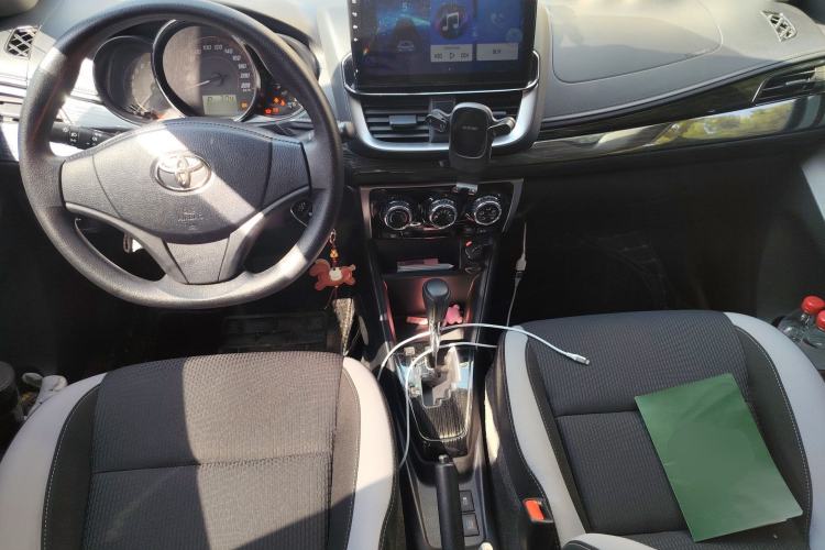 Used Toyota YARiS L Zhi Xuan 2021 X-Trail 1.5L CVT Leading Edition Center Console