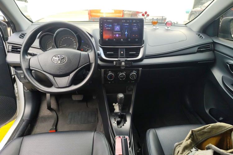 Used Toyota YARiS L Zhi Xuan 2021 1.5L CVT Leading Edition Center Console