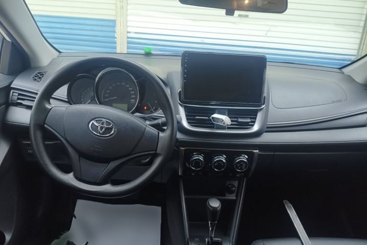 Used Toyota YARiS L Zhi Xuan 2021 X-Trail 1.5L CVT Leading Edition Center Console