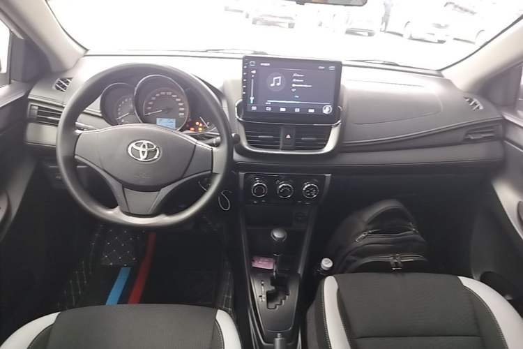 Used Toyota YARiS L Zhi Xuan 2021 X-Trail 1.5L CVT Leading Edition Center Console